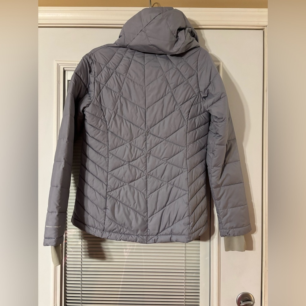 Columbia Women's Light Gray Ski Jacket - Picture 9 of 14